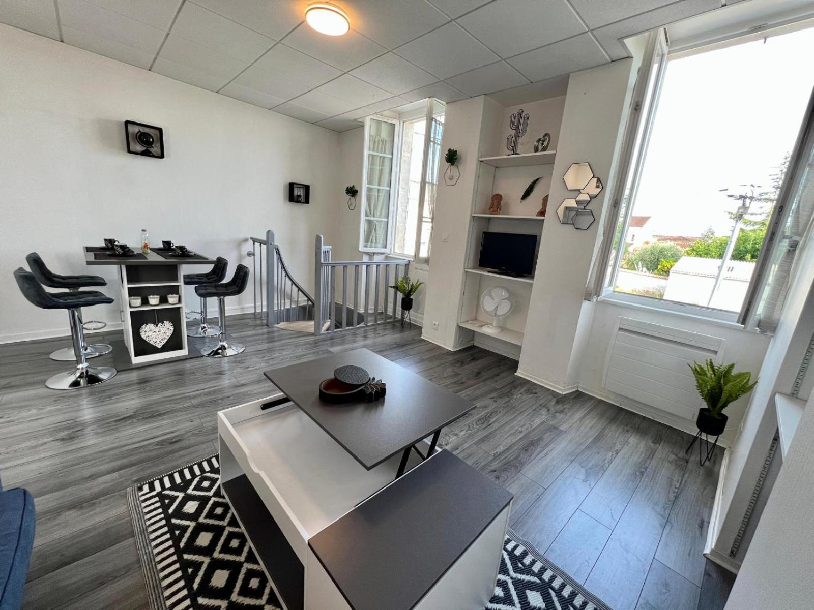 Ferienwohnung Myvi Cognac Exterior foto